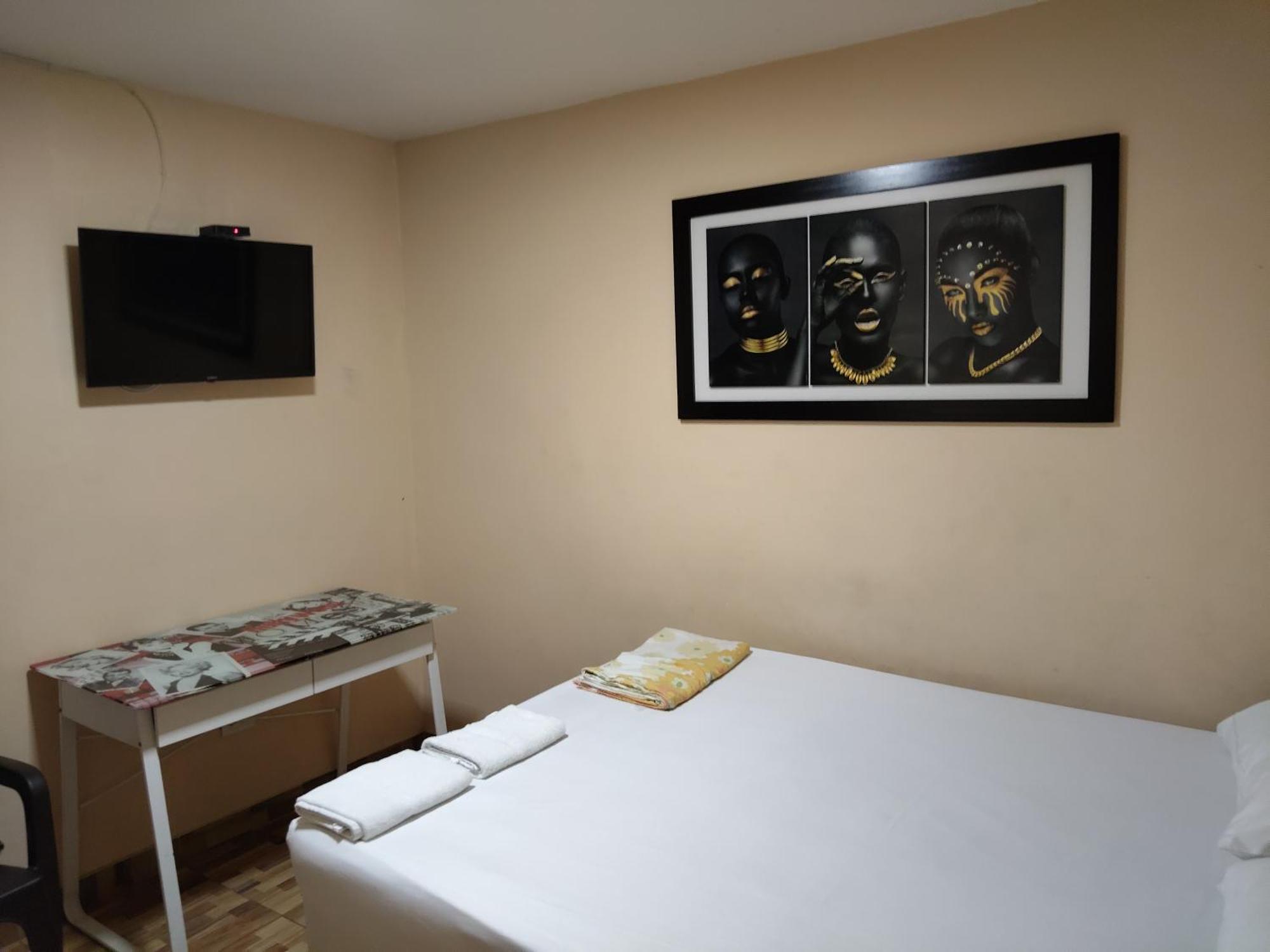 Hostal Avanza Cali Esterno foto