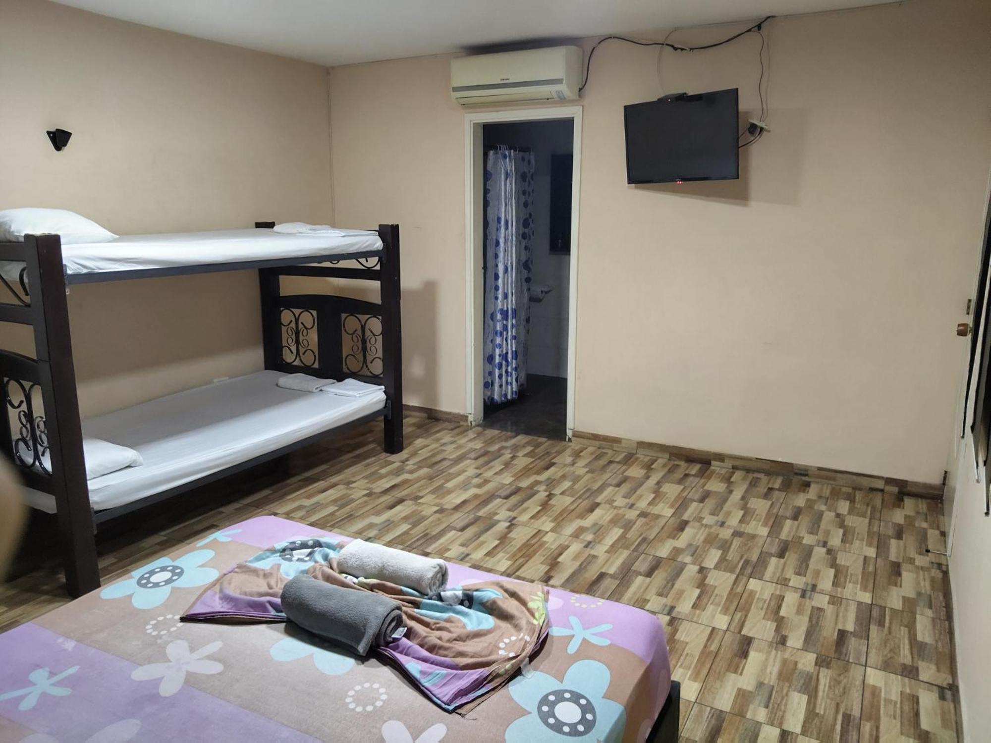 Hostal Avanza Cali Esterno foto